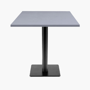 Photo 1 matériel référence MILT77EU68117: Tables carrées 70x70cm pied noir - gris perle - Lot de 4 tables